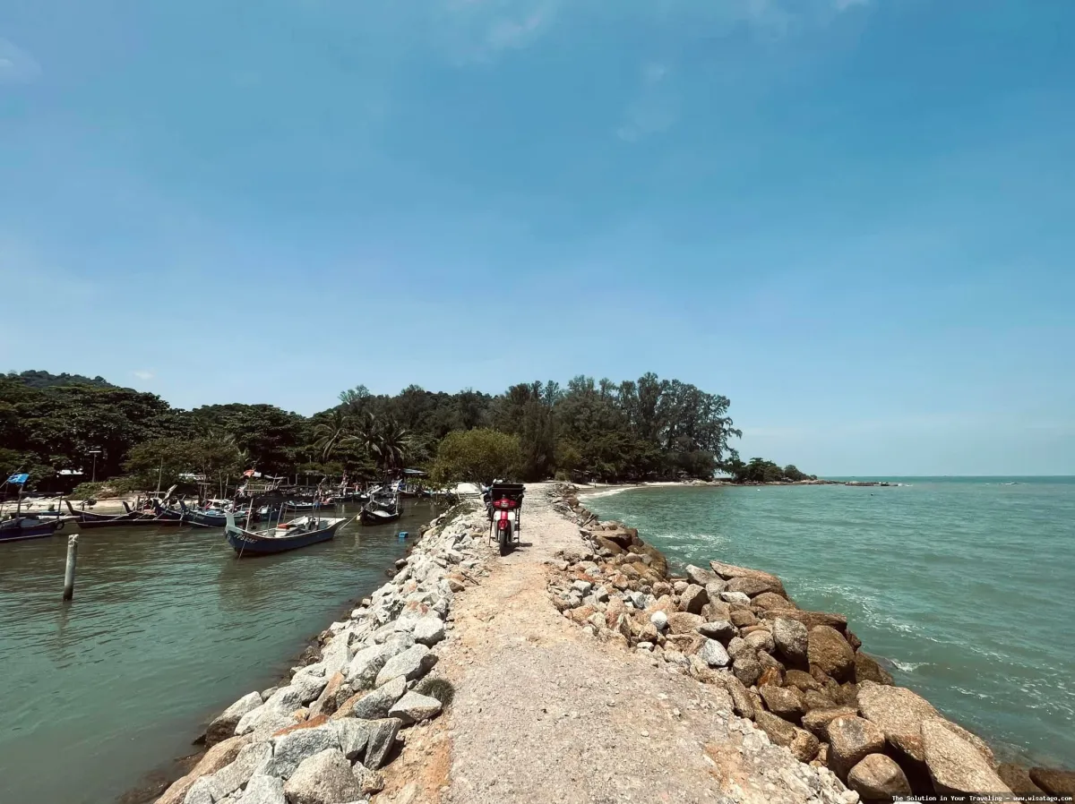 Pantai Teluk Empuk, pesona alam.