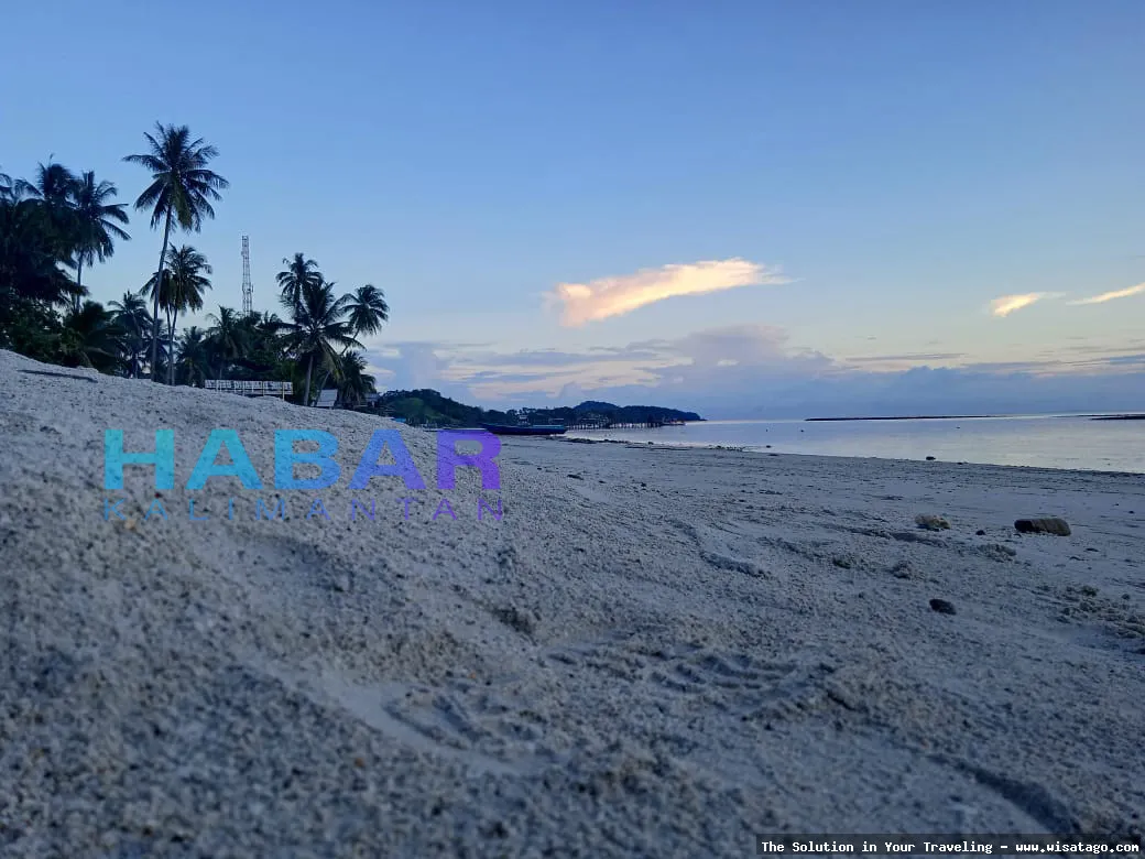 Pantai Teluk Mabuk yang indah menawan