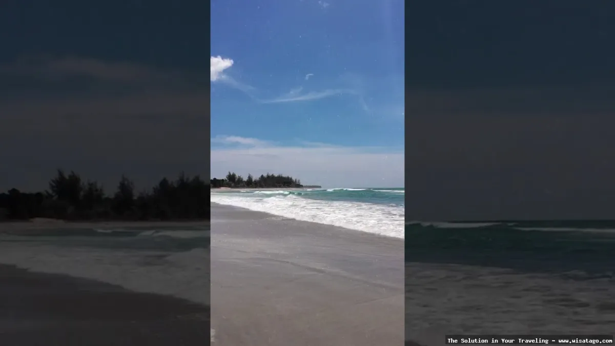Pantai Teluk Sepang yang indah menawan