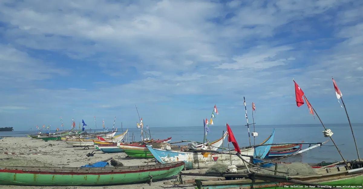 Pantai Tiku, pesona alam Sumatera.