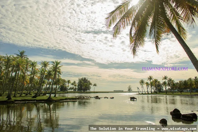 Pantai Tiku, pemandangan alam menawan