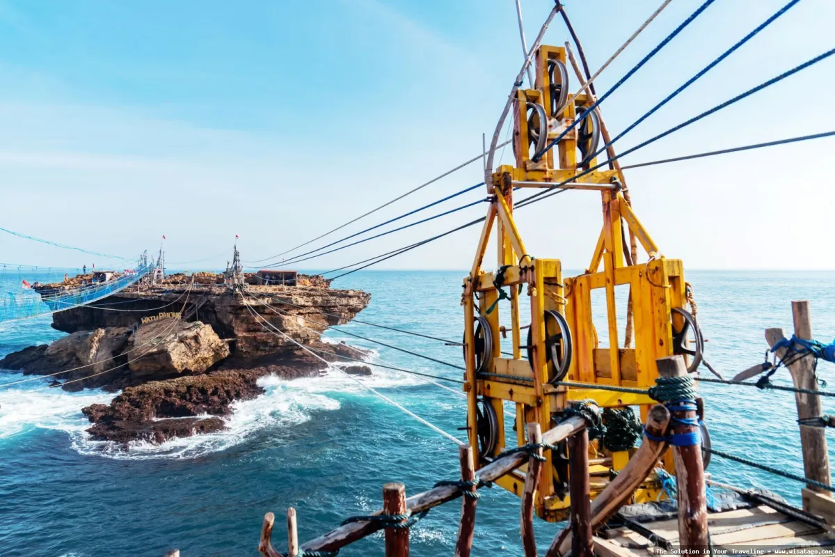 Pantai Timang, gondola ekstrem yang memacu adrenalin