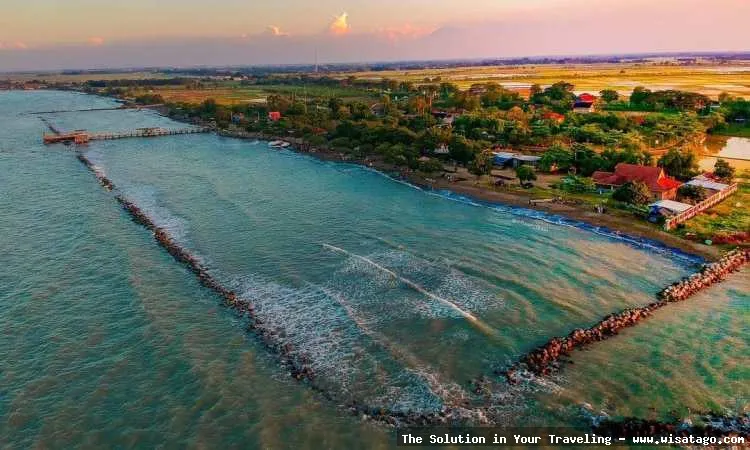 Pantai Tirtamaya, pemandangan laut memukau