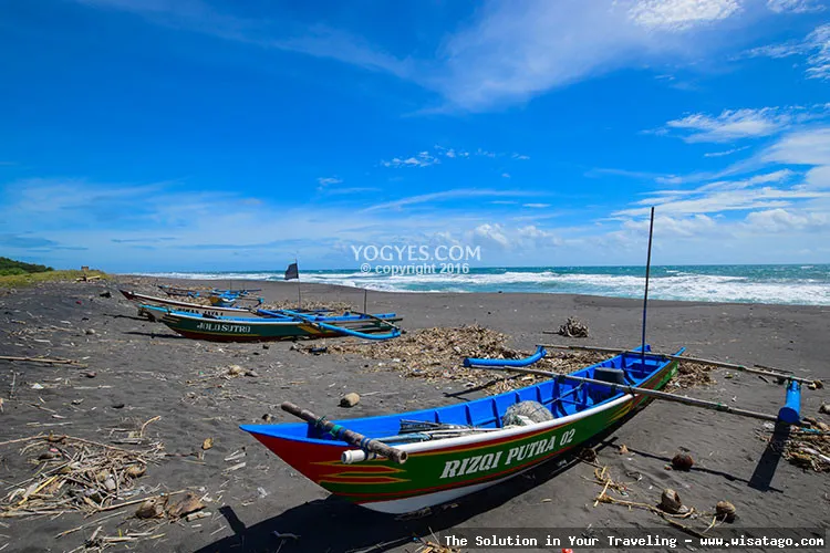 Pantai Trisik: pemandangan pantai yang indah