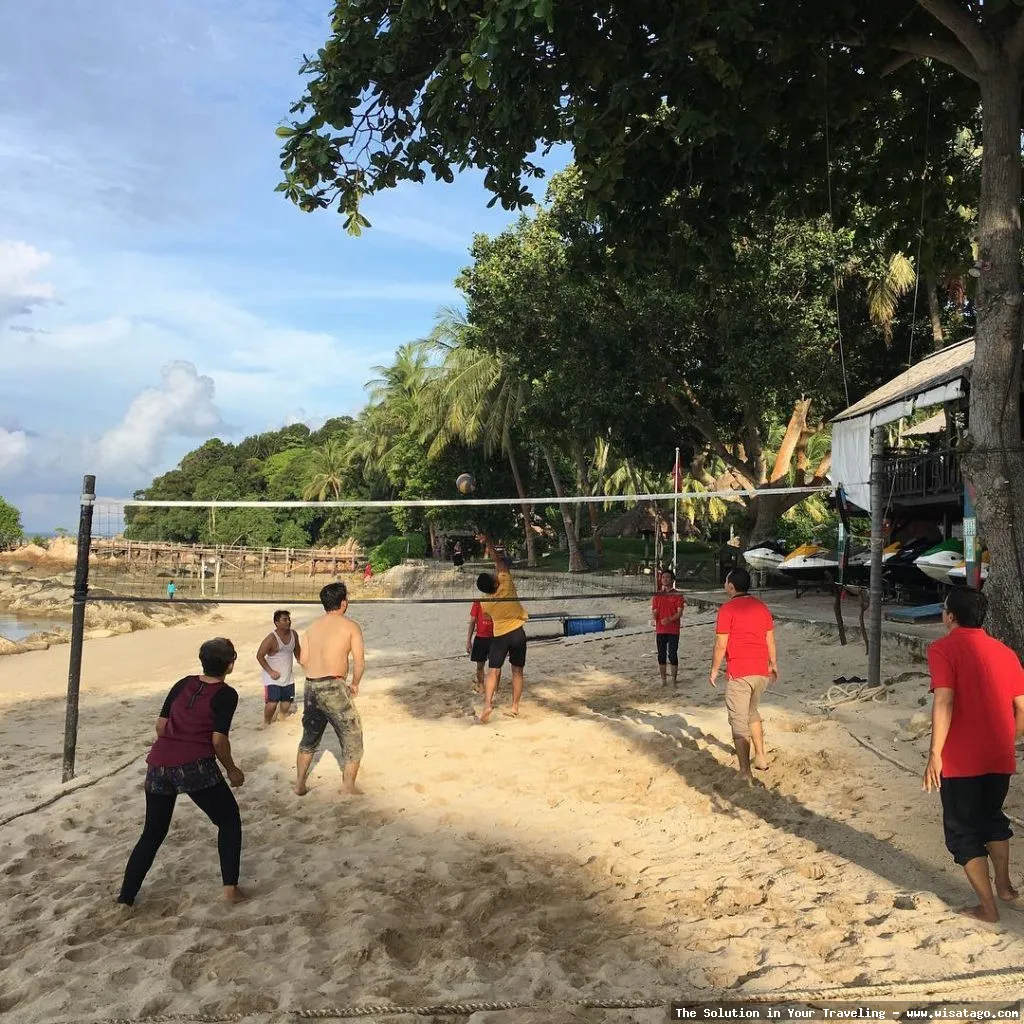 Pantai Turi: keindahan pasir putih