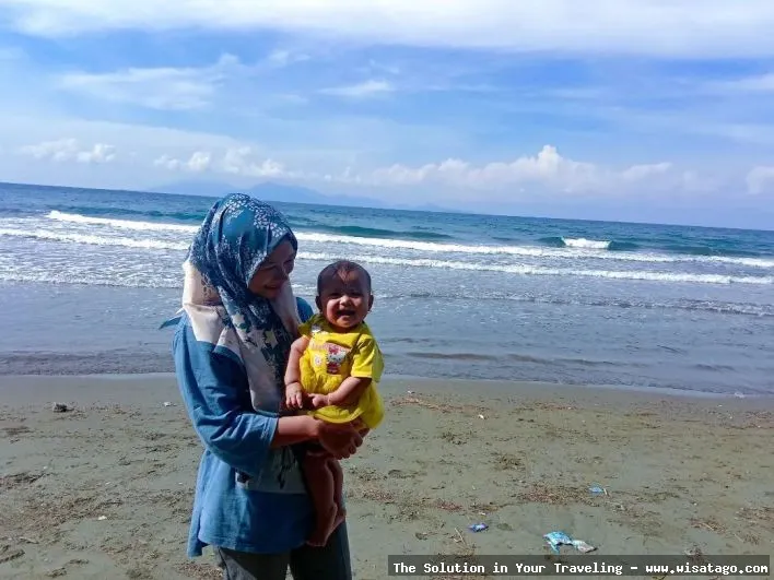 Pantai Ujong Batee, pemandangan memesona