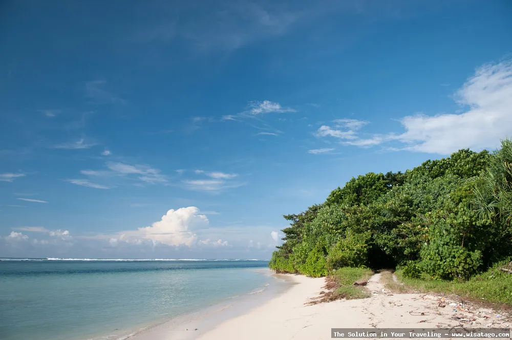 Pantai Ujung Genteng, pesona alam.