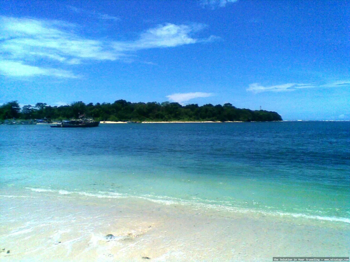 Pantai Ujung Genteng, pesona alam Sukabumi