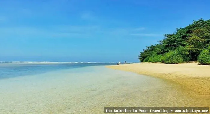 Pantai Ujung Genteng, pasir putih menawan