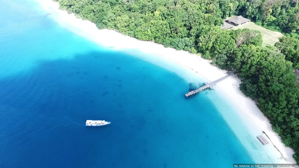Pantai Ujung Kulon yang indah mempesona