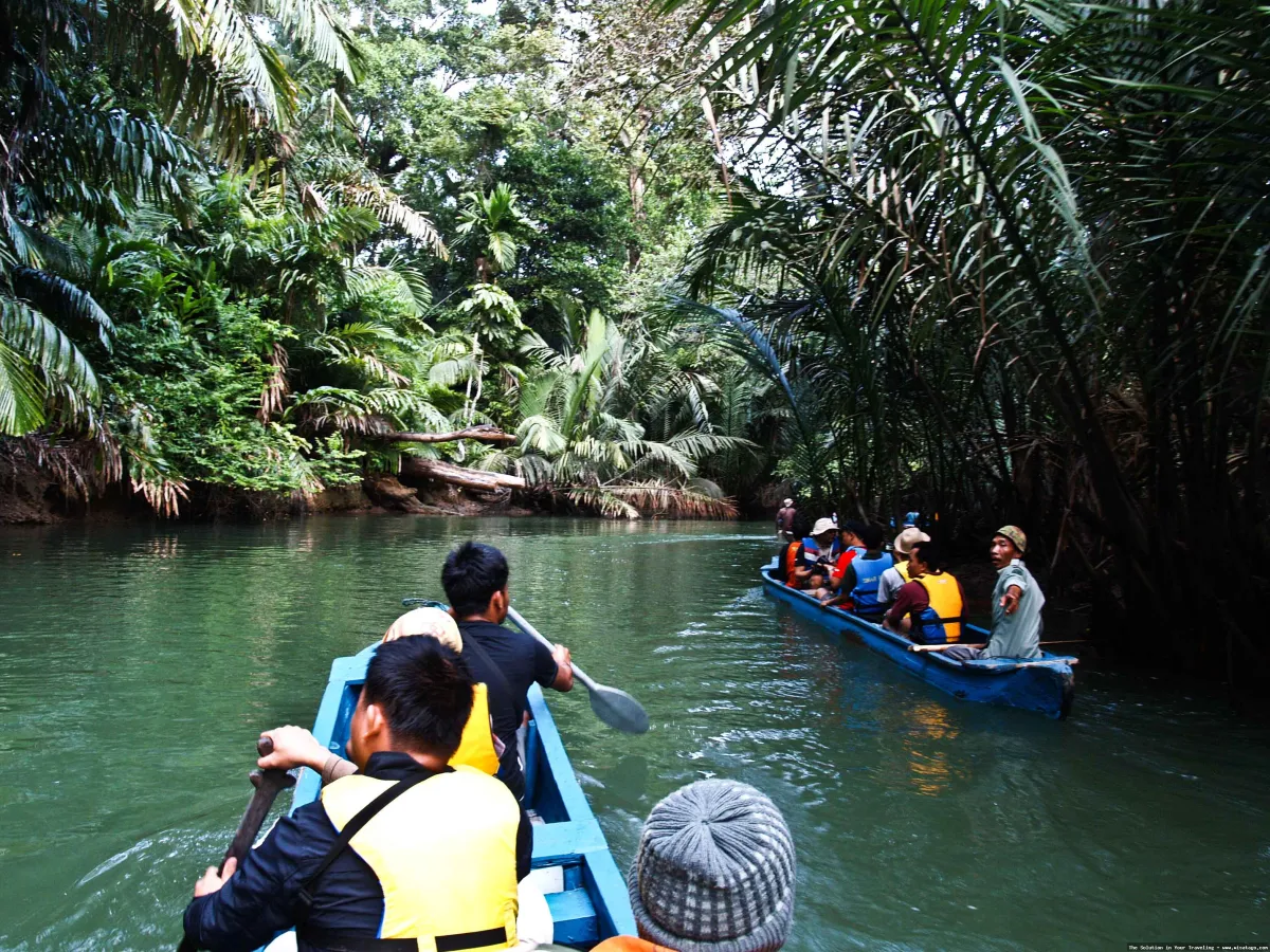 Pantai Ujung Kulon yang tenang mempesona
