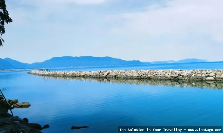 Pantai Ulee Lheue, pemandangan tepi laut
