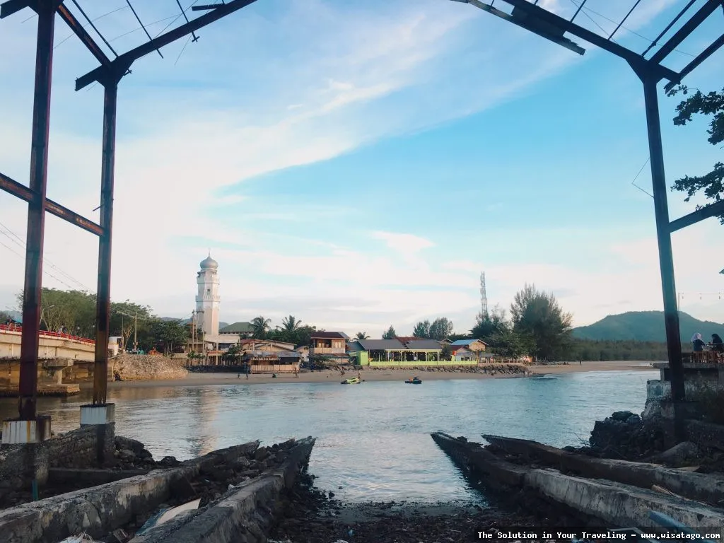 Pantai Ulee Lheue: pemandangan indah pesisir