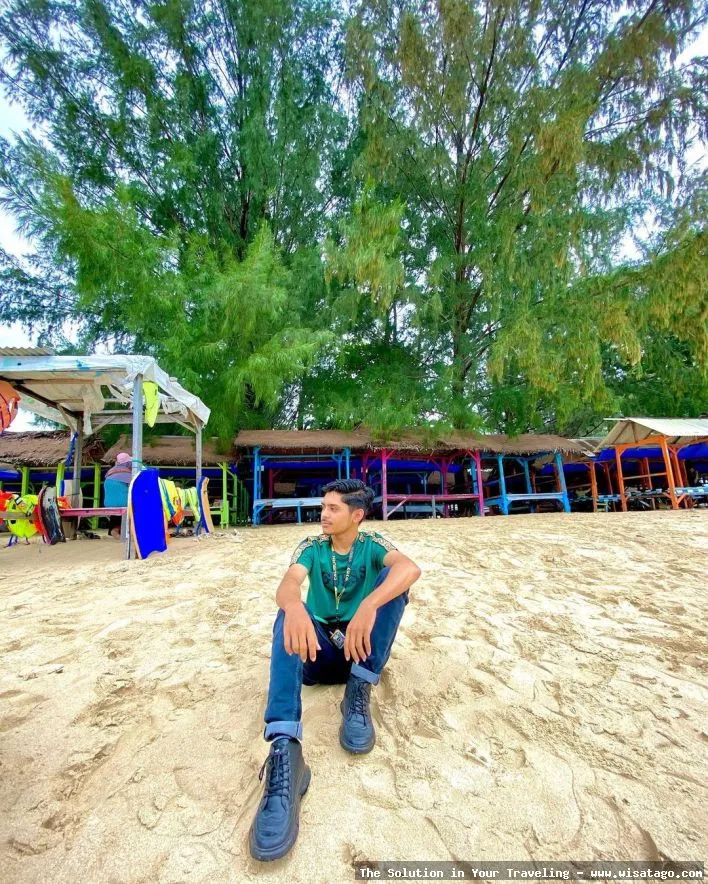 Pantai Ulee Lheue yang indah mempesona