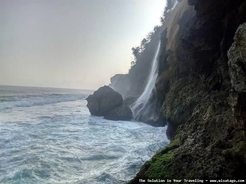 Pantai Umbul Waru: pesona pantai selatan