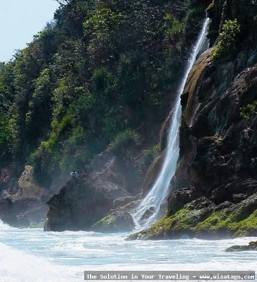 Pantai Umbul Waru, pemandangan tepi laut
