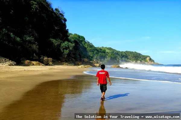 Pantai Umbul Waru, pemandangan laut indah