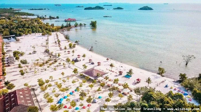 Pantai Viovio, keindahan alam memukau.