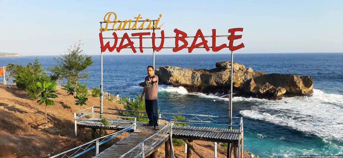 Pantai Watu Bale memesona, indah alami