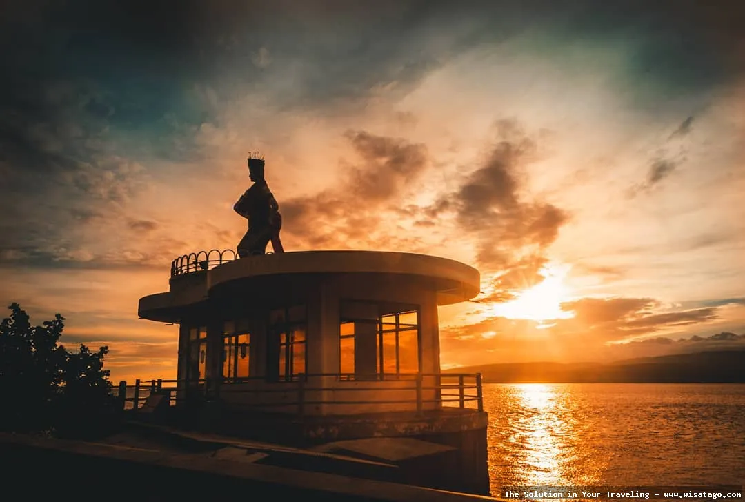 Pantai Watu Dodol: Tips, Harga Tiket, Kuliner, Lokasi, Fasilitas dan Spot Pantai Watu Dodol: Tips, Harga Tiket, Kuliner, Lokasi, Fasilitas dan Spot