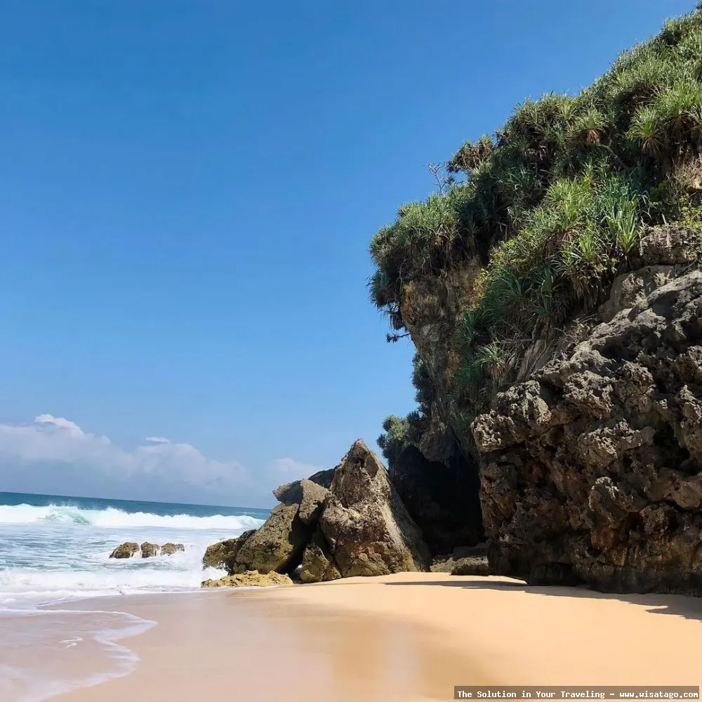 Pantai Watulawang: Tips, Harga Tiket, Kuliner, Lokasi, Fasilitas dan Spot Pantai Watulawang: Tips, Harga Tiket, Kuliner, Lokasi, Fasilitas dan Spot