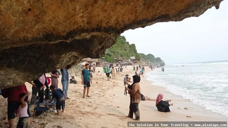 Pantai Watulawang, keindahan pesisir selatan