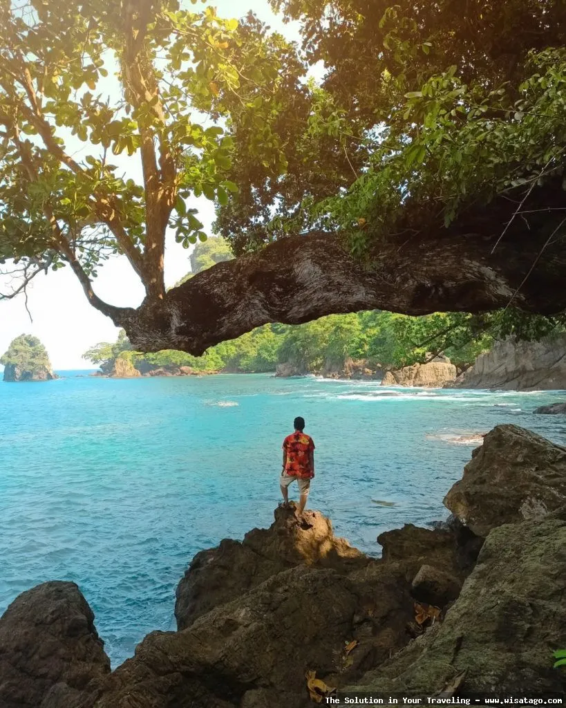 Pantai Wedi Awu: pesona pasirnya.