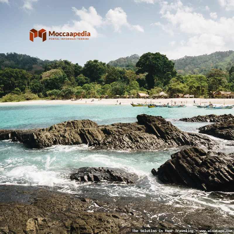 Pantai Wedi Ireng yang eksotis menawan