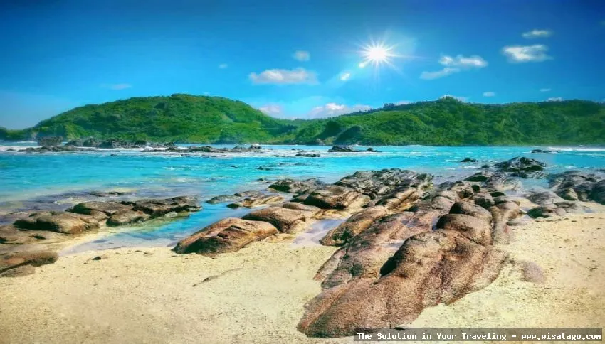 Pantai Wediombo Gunungkidul yang mempesona