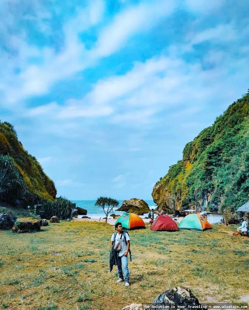 Pantai Wohkudu, pemandangan alam memukau