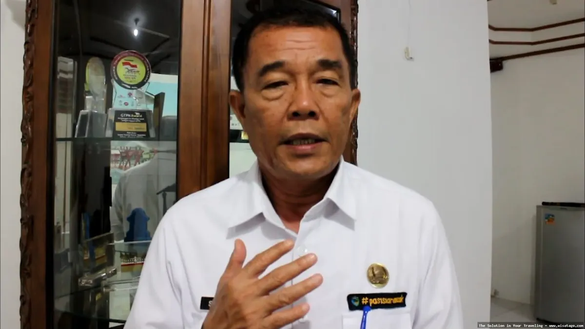 Pantai Zora: Keindahan pasir putih