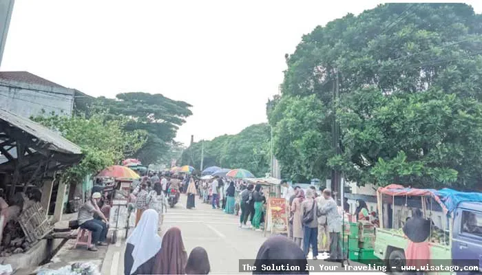 Pasar Minggu Semeru yang ramai dikunjungi