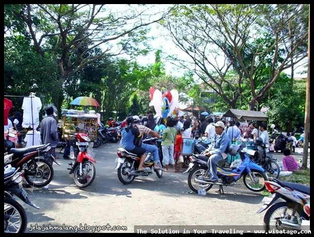 Pasar Minggu Semeru yang ramai dikunjungi