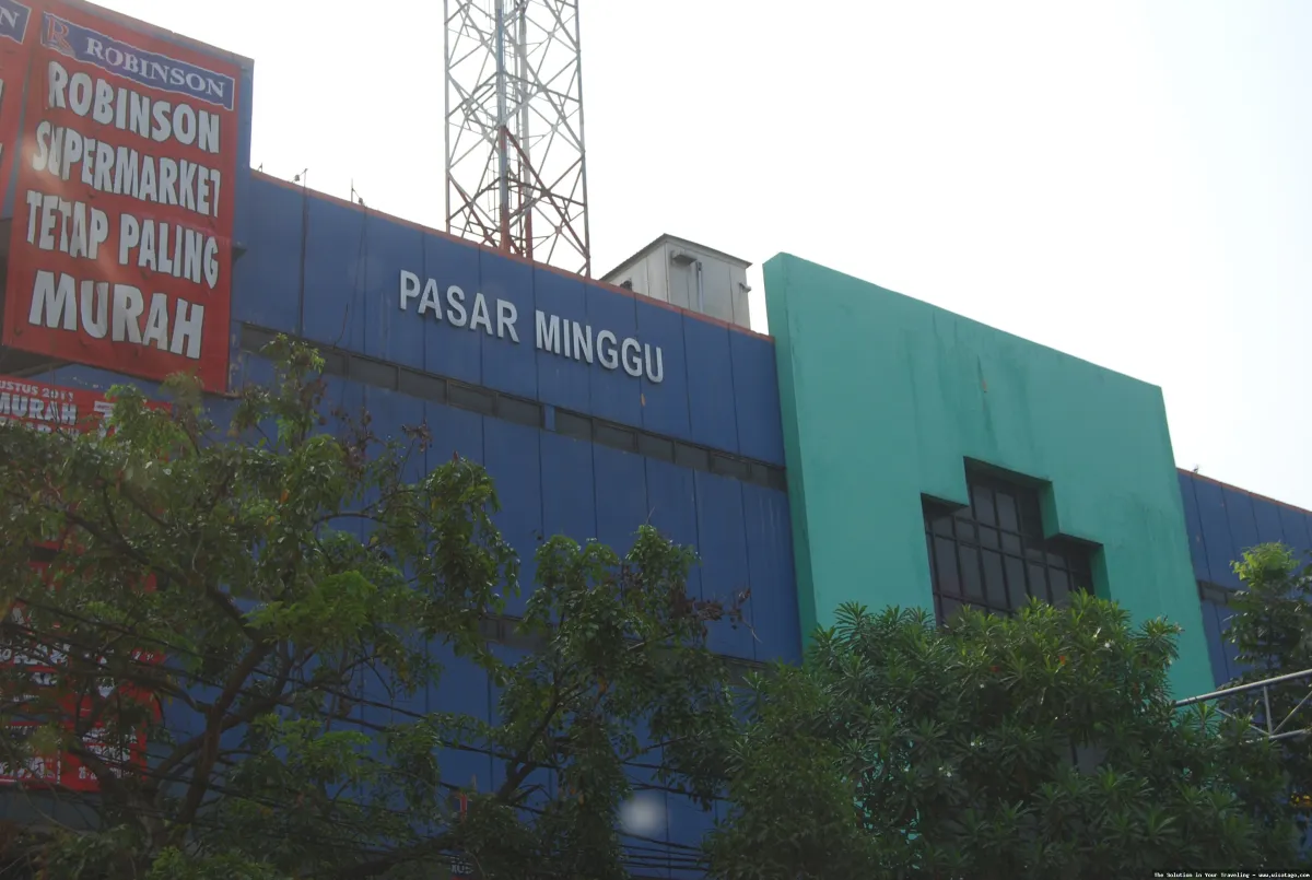 Pasar Minggu Semeru yang ramai dikunjungi
