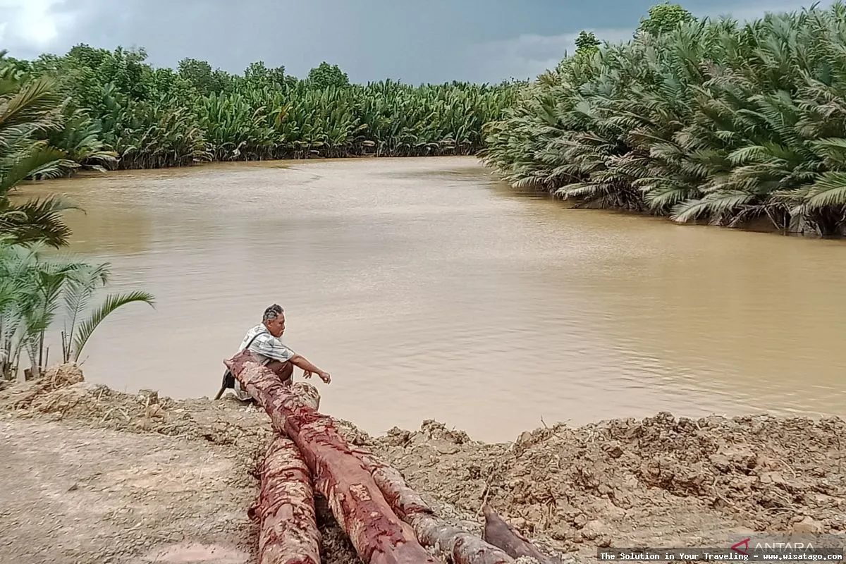 Pelabuhan Desa Sembilan yang indah