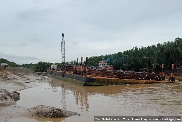Pelabuhan Desa Sembilan yang memukau