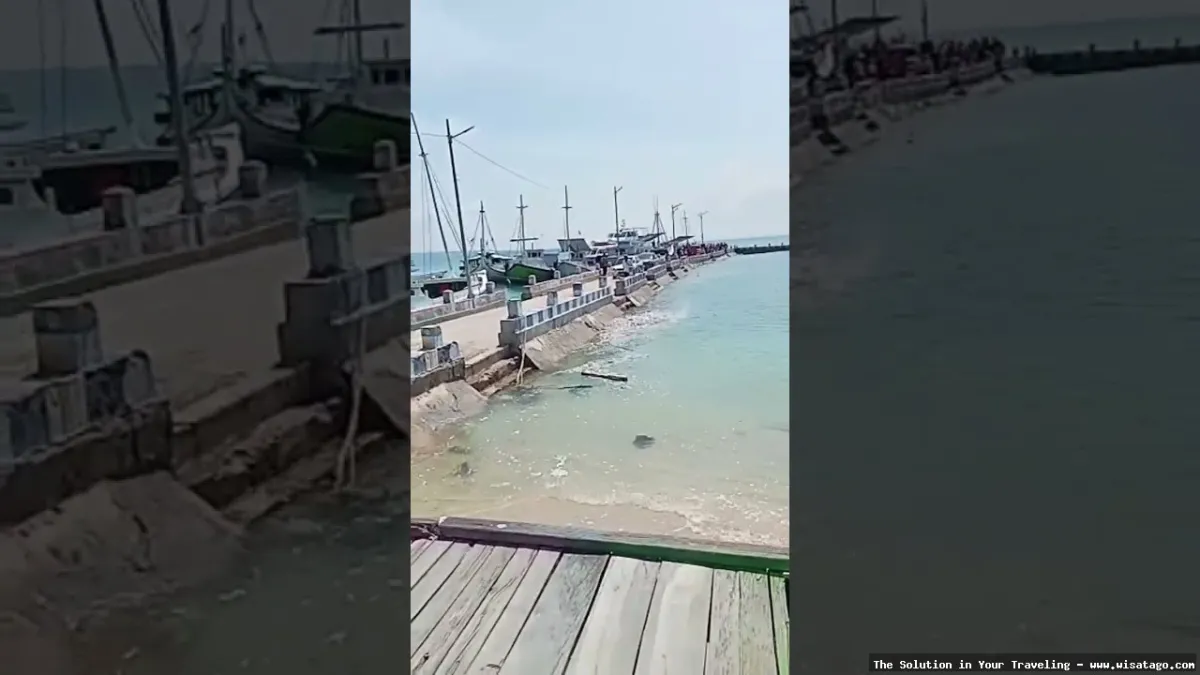 Pelabuhan Desa Sembilan yang indah