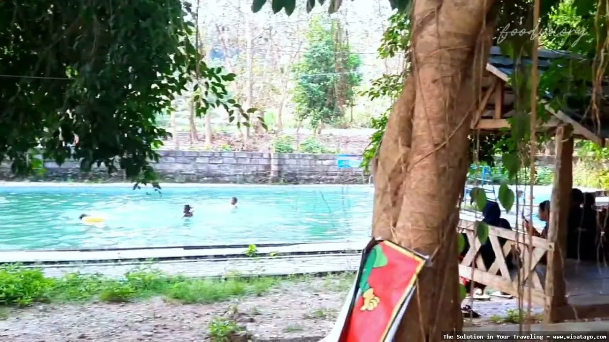 Pemandian Air Panas Brumbung yang alami