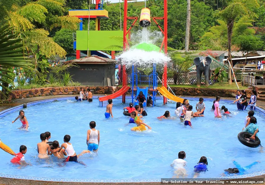Pemandian Tirta Alam Sagalaherang yang menyegarkan