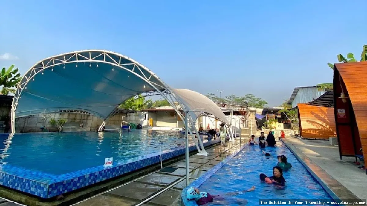 Pemandian Tirta Alam Sagalaherang yang menyegarkan