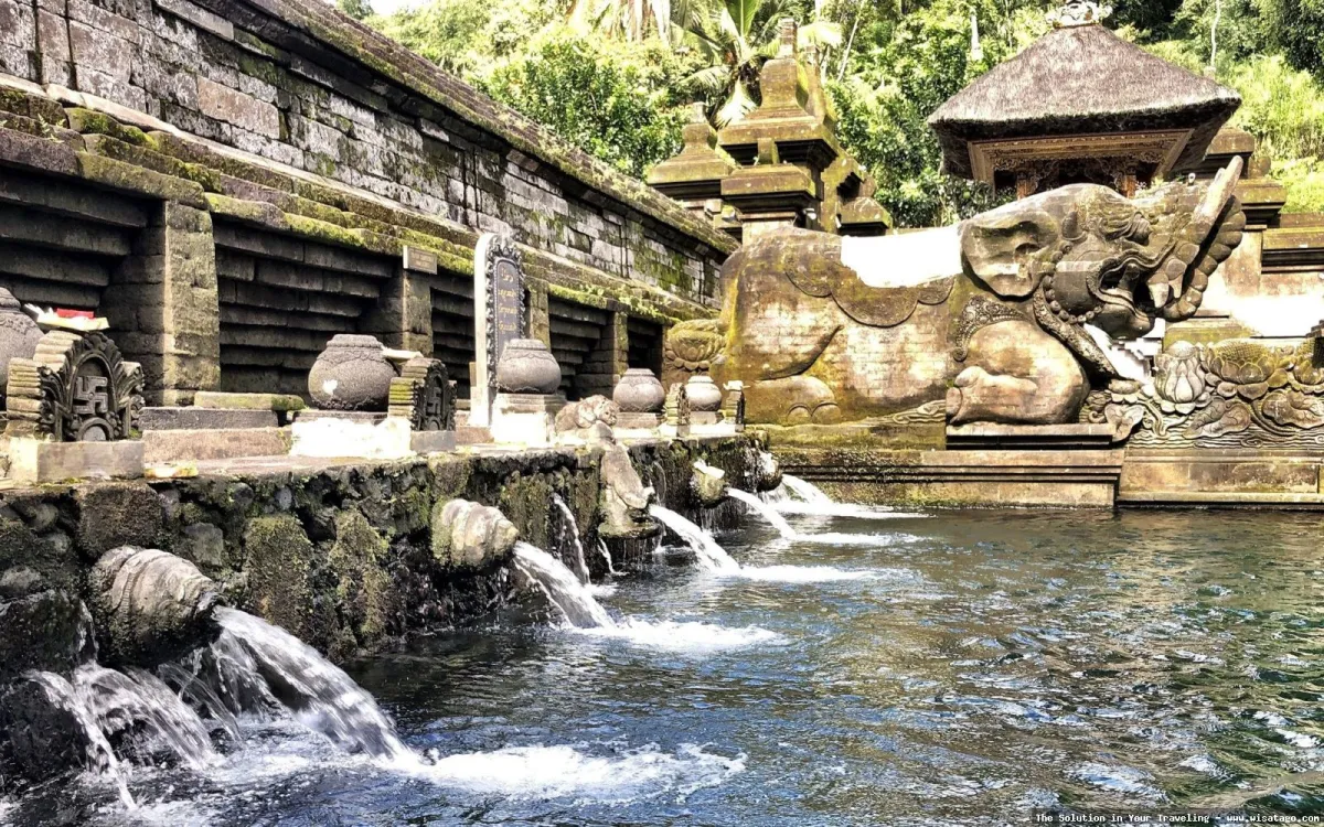 Pemandian Tirta Alam Sagalaherang yang asri