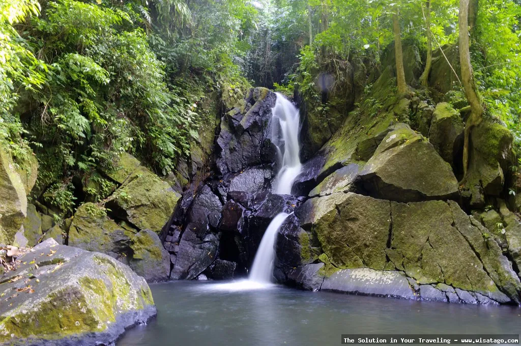Pria Laot Waterfall yang menakjubkan