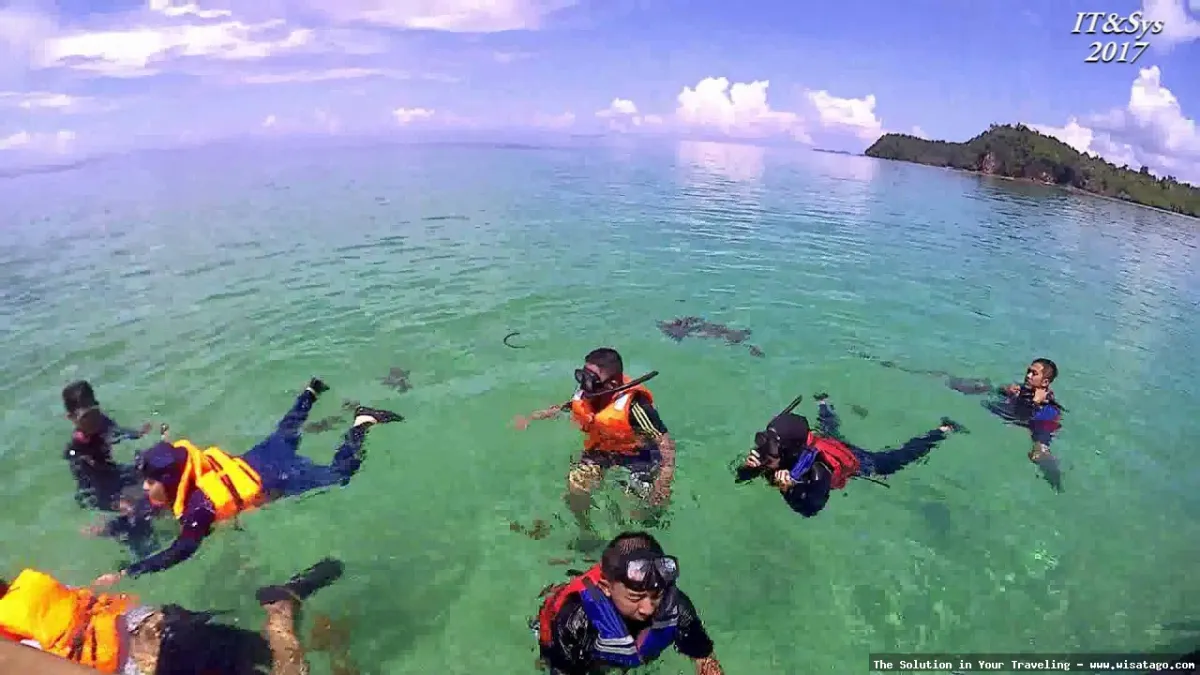 Pulau Abang, surga bawah laut Batam
