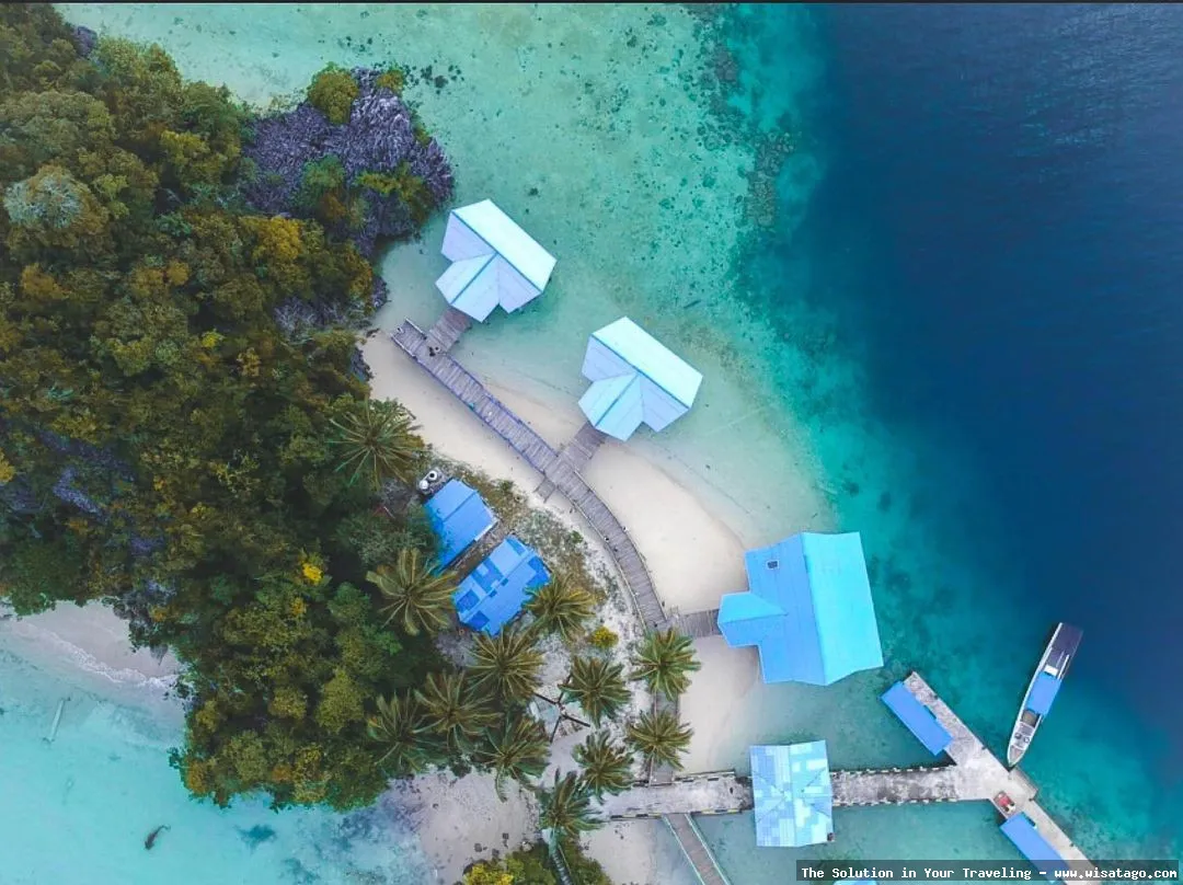 Pulau Kayangan, destinasi wisata memukau