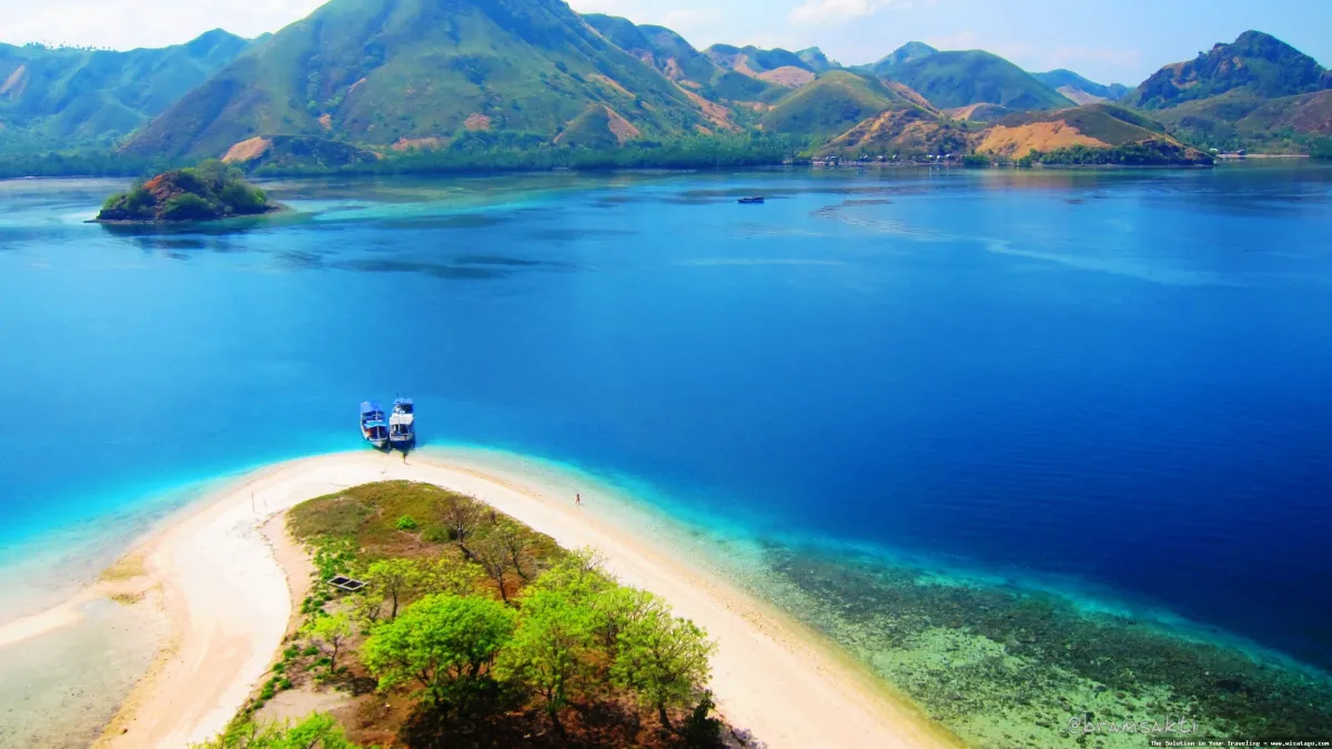 Pulau Laut: Keindahan alam memukau