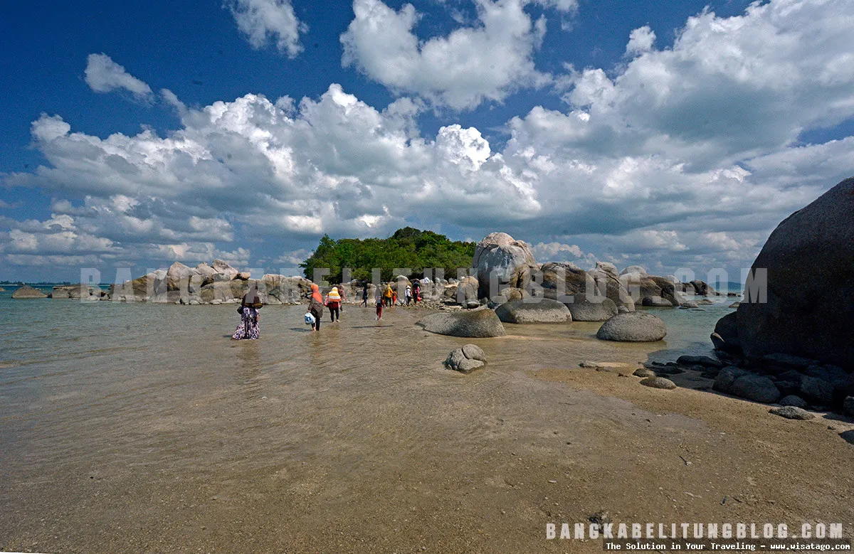 Pulau Mentigi, surga tersembunyi Indonesia.