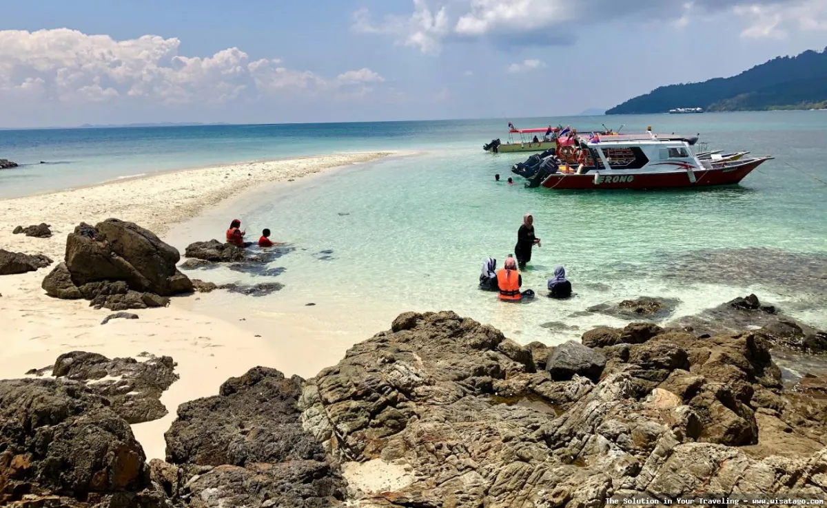 Pulau Mentigi, keindahan alam memukau