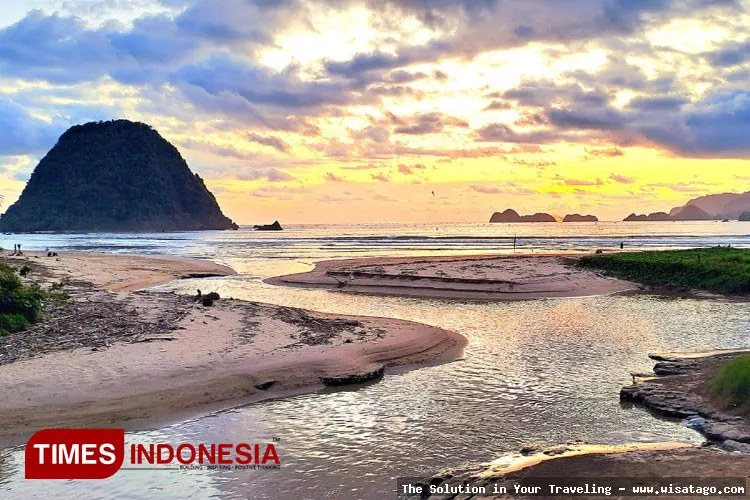 Pulau Merah, keindahan pantai Banyuwangi
