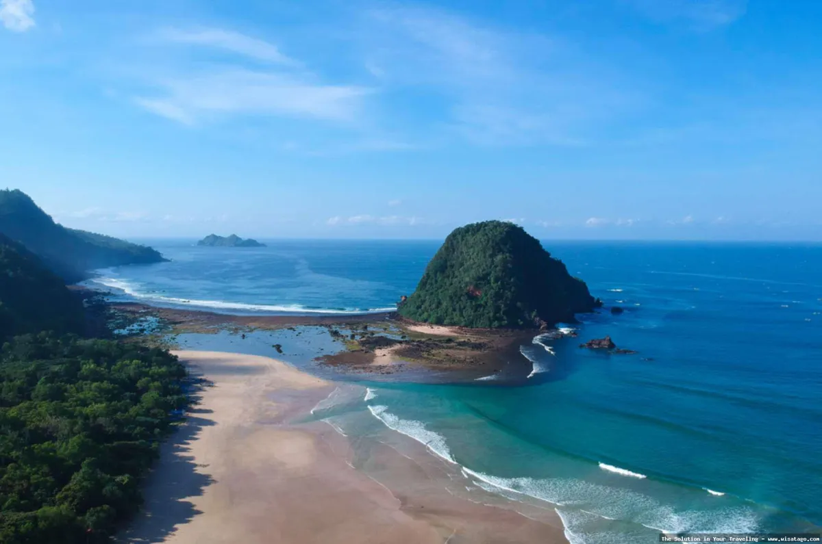 Pulau Merah, keindahan alam Banyuwangi