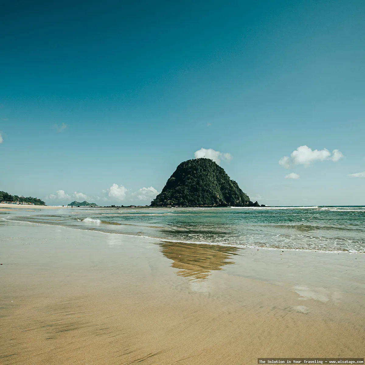 Pulau Merah, pantai indah Banyuwangi